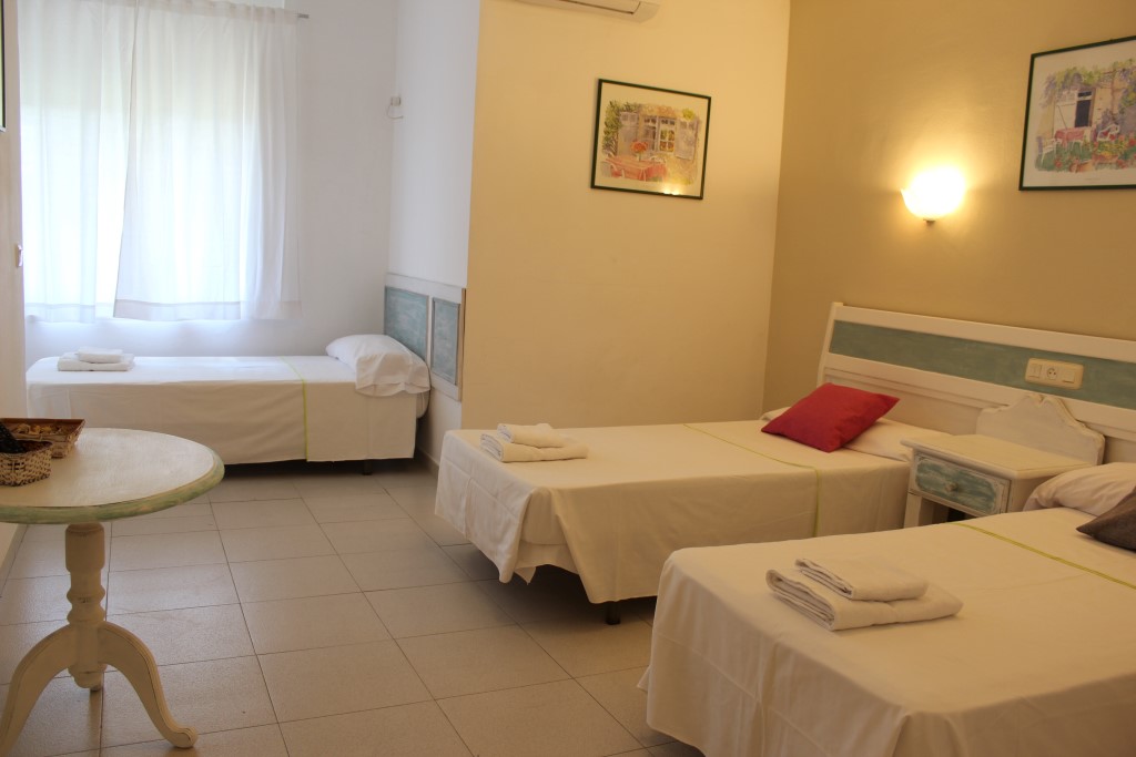 HOSTAL LA TORRE